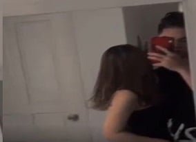 Хуонг Лан скрытно со своим парнем в ванной