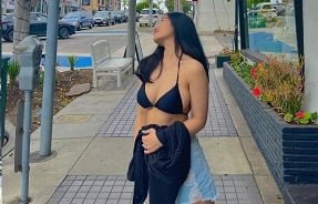 Красочное удовольствие от Ly Ly